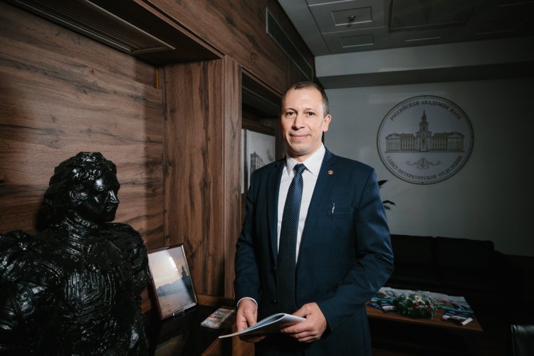 Теория скрытых колебаний ― путь к стабильным техническим, экономическим и социальным системам