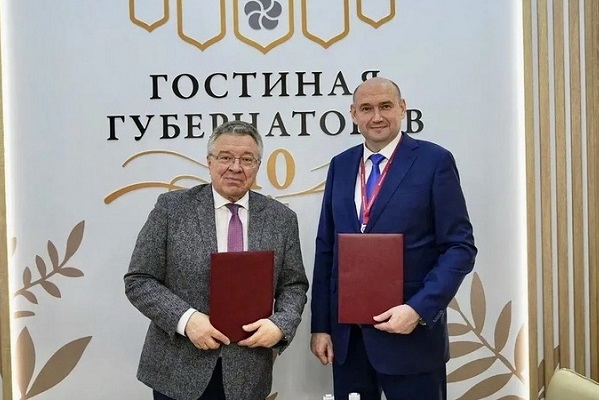 Евгений Солнцев подписал соглашение с Санкт-Петербургским отделением РАН