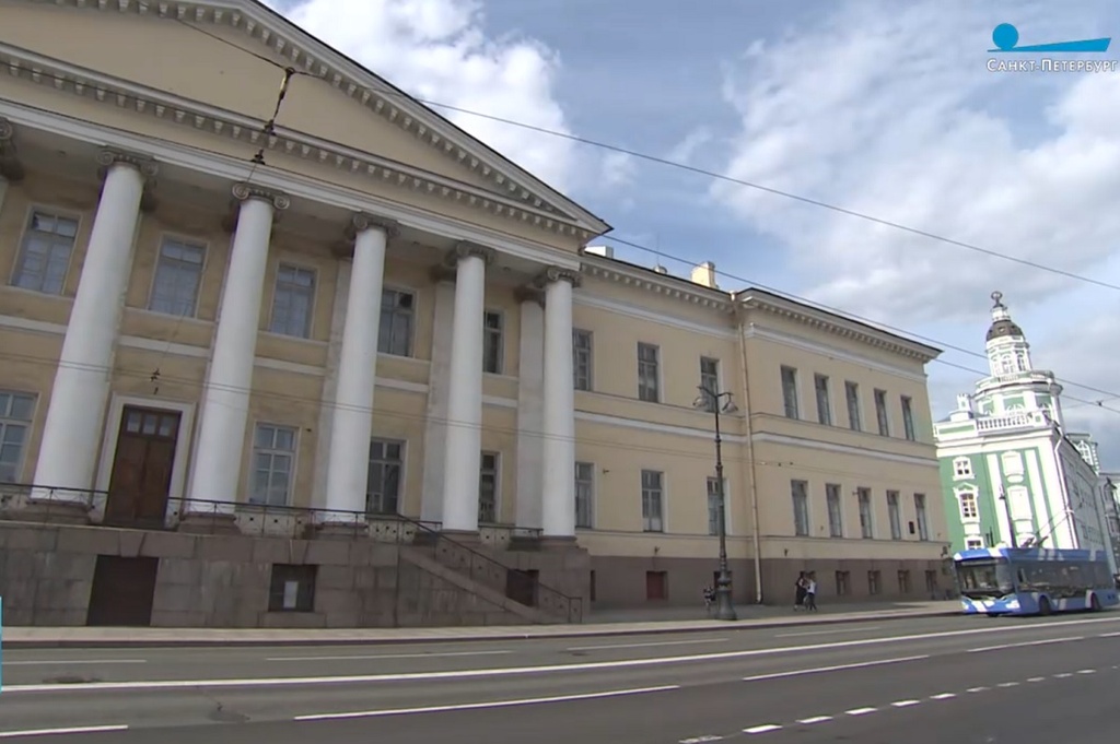 Главгосэкспертиза одобрила проект реставрации Академии наук на Университетской набережной