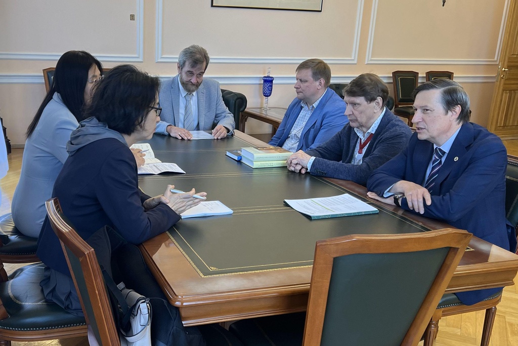 Круглый стол с делегацией CASS в СПбПУ: укрепление научного сотрудничества