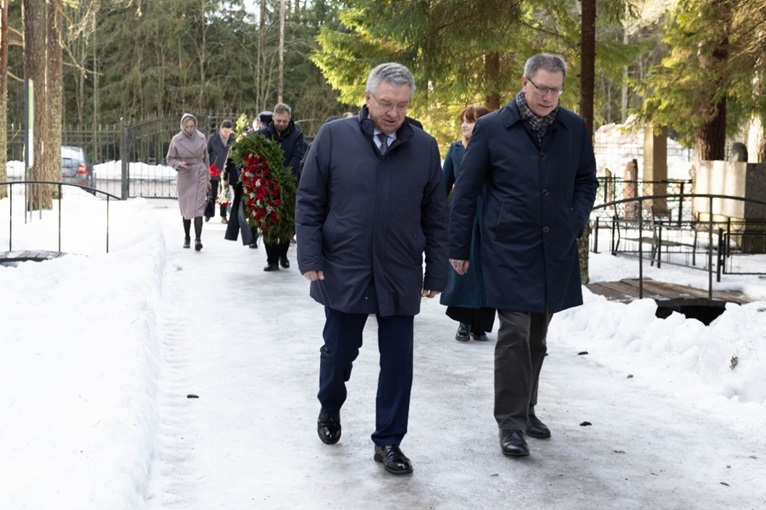 Учитель, определивший судьбу поколения: память академика Жореса Алфёрова почтили в Санкт-Петербурге
