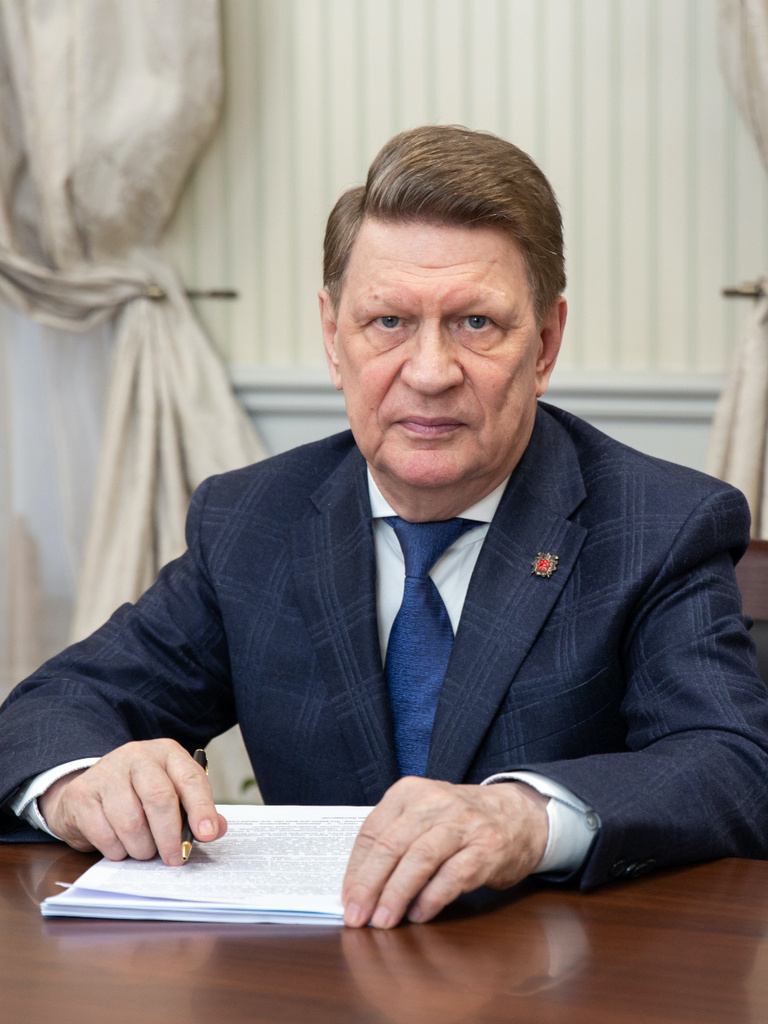 Окрепилов Владимир Валентинович